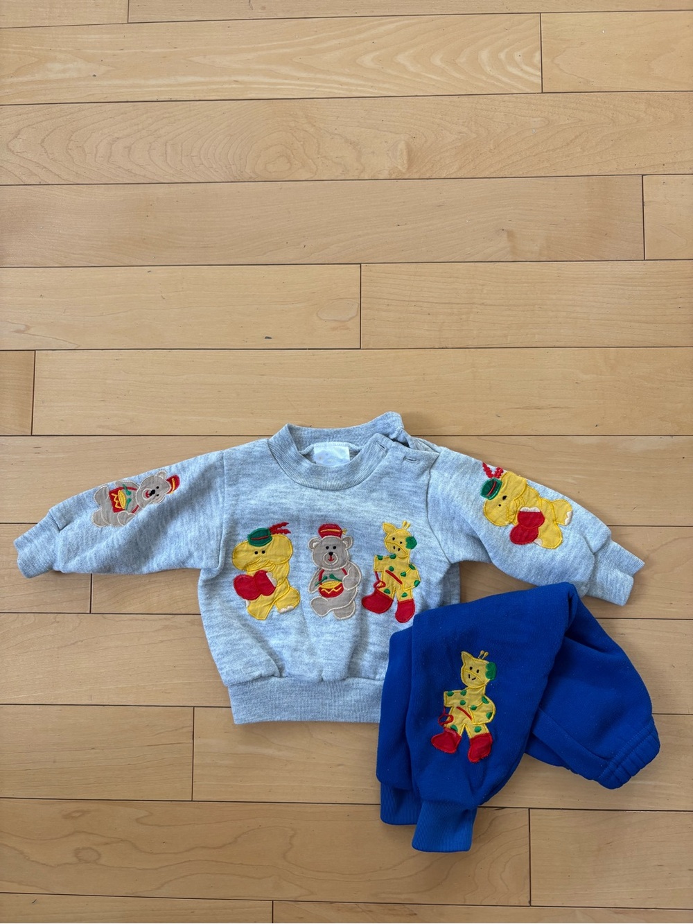 Gray & Blue Vintage Kids Bear Giraffe Elephant Appliqué Sweatshirt and Pants Set